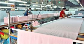 冲锋衣代工厂车间 冲锋衣代工厂车间