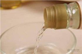 白醋和柔顺剂 白醋和柔顺剂