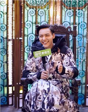 陈伟霆定制羽绒服 陈伟霆定制羽绒服