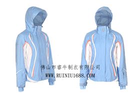 旧站冲锋衣图片.jpg