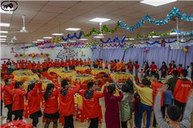 相亲相爱一家人.jpg 相亲相爱一家人.jpg