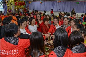 敬酒.jpg 敬酒.jpg