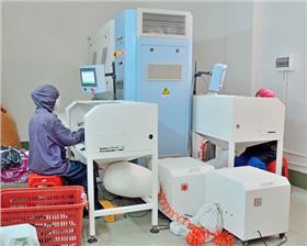 全自动冲绒机_副本.jpg 全自动冲绒机_副本.jpg