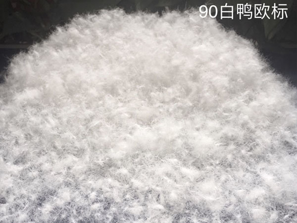 羽绒服厂家：羽绒服怎么洗最好？可以用洗衣机洗吗？