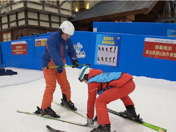 湖南湘江集团：睿牛制衣确实是专业的滑雪服厂家