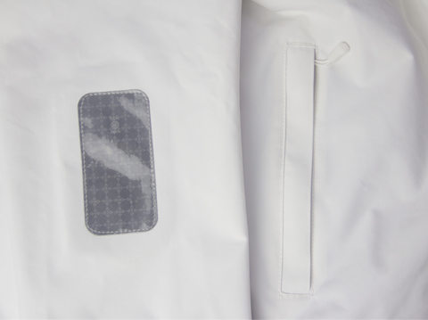 全件压胶品牌户外冲锋衣