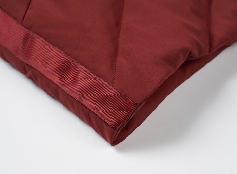 定制中高端保暖羽绒服生产厂家