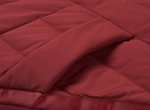 定制中高端保暖羽绒服生产厂家