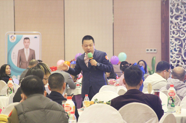 户外服装厂家睿牛制衣 2021嘉年华 户外服装厂家睿牛制衣 2021嘉年华