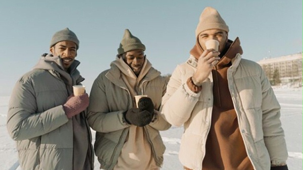 羽绒服防风还是棉服防风 羽绒服防风还是棉服防风